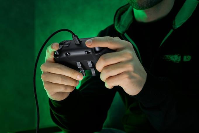 Razer preto croma do wolverine v2 console B864160