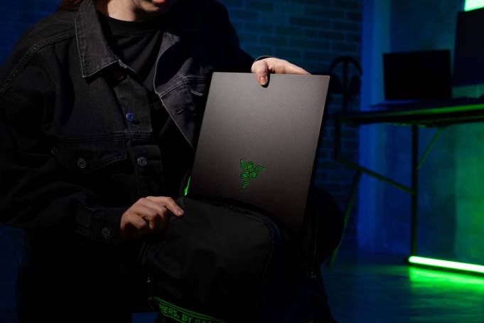 Razer Uma cor personalize sua lâmina 15 computador portátil B86410
